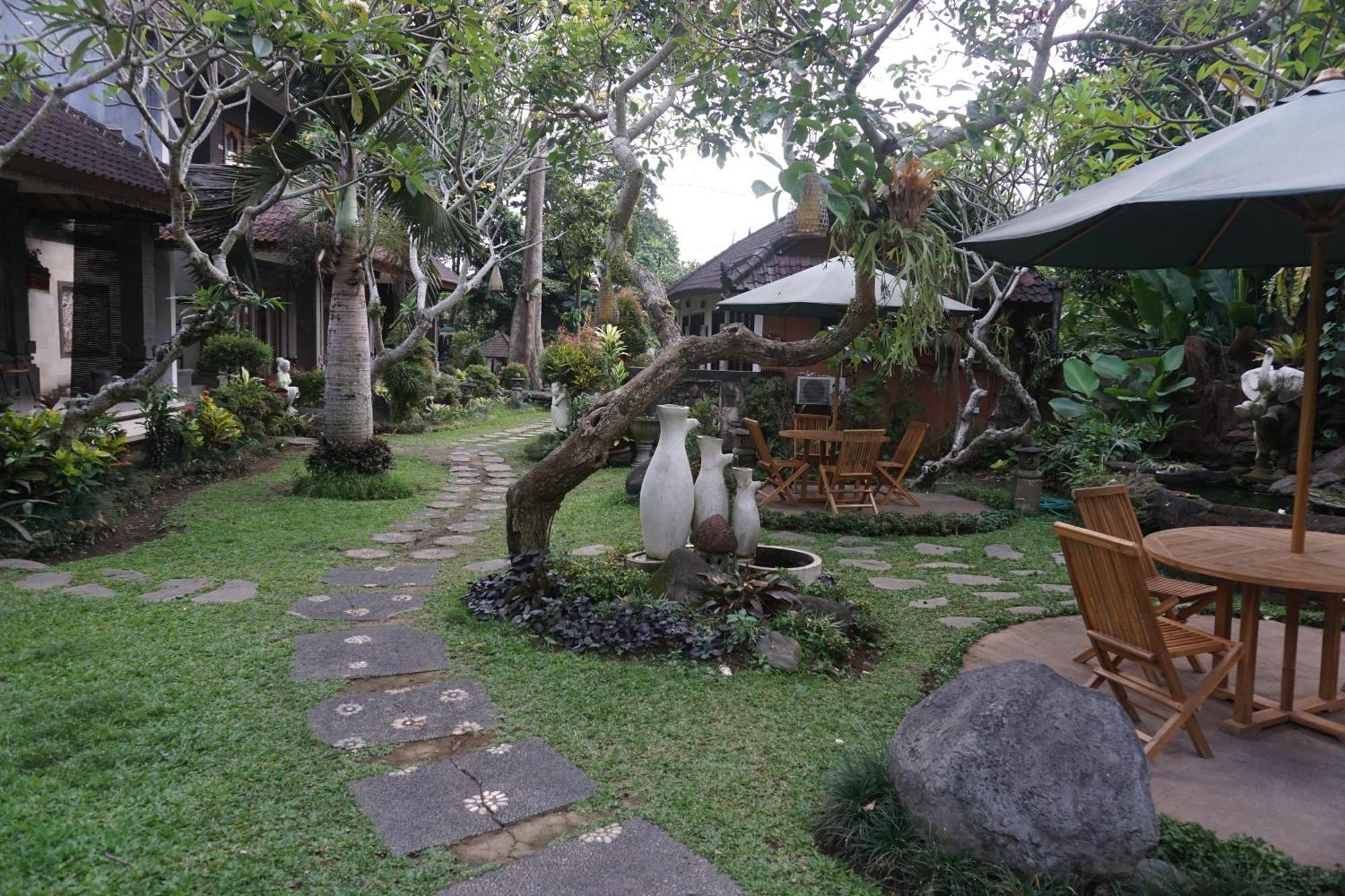 Liyer Spirit House Hotel Ubud  Exterior photo